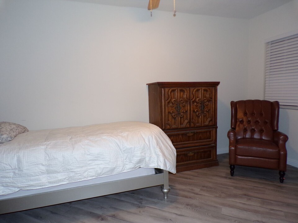 13627 Hermano Way in Desert Hot Springs, CA - Building Photo
