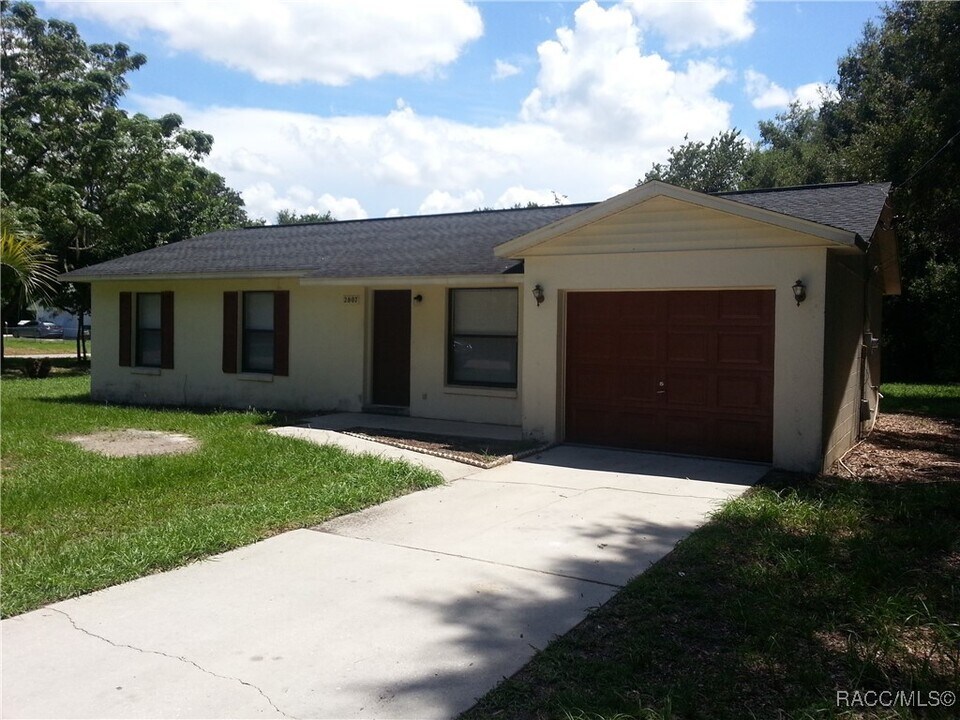 2807 Garfield St W in Inverness, FL - Building Photo