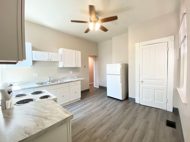 211 Bosley St-Unit -Single Family in Cincinnati, OH - Foto de edificio - Building Photo