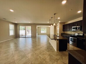 19113 Capri Way in Apple Valley, CA - Building Photo - Building Photo