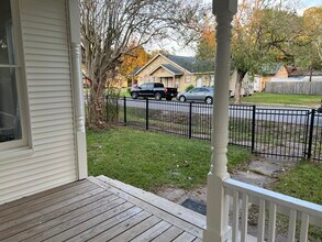 875 N 4th St in Beaumont, TX - Building Photo - Building Photo