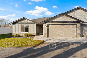 2601 N Eden Ln in Spokane Valley, WA - Building Photo - Building Photo