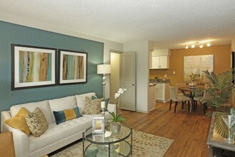 Goldelm at the Metropolitan in Knoxville, TN - Foto de edificio - Interior Photo