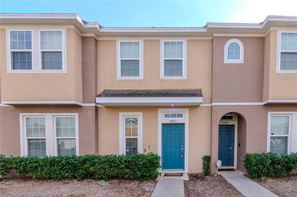 8951 Walnut Gable Ct in Riverview, FL - Building Photo