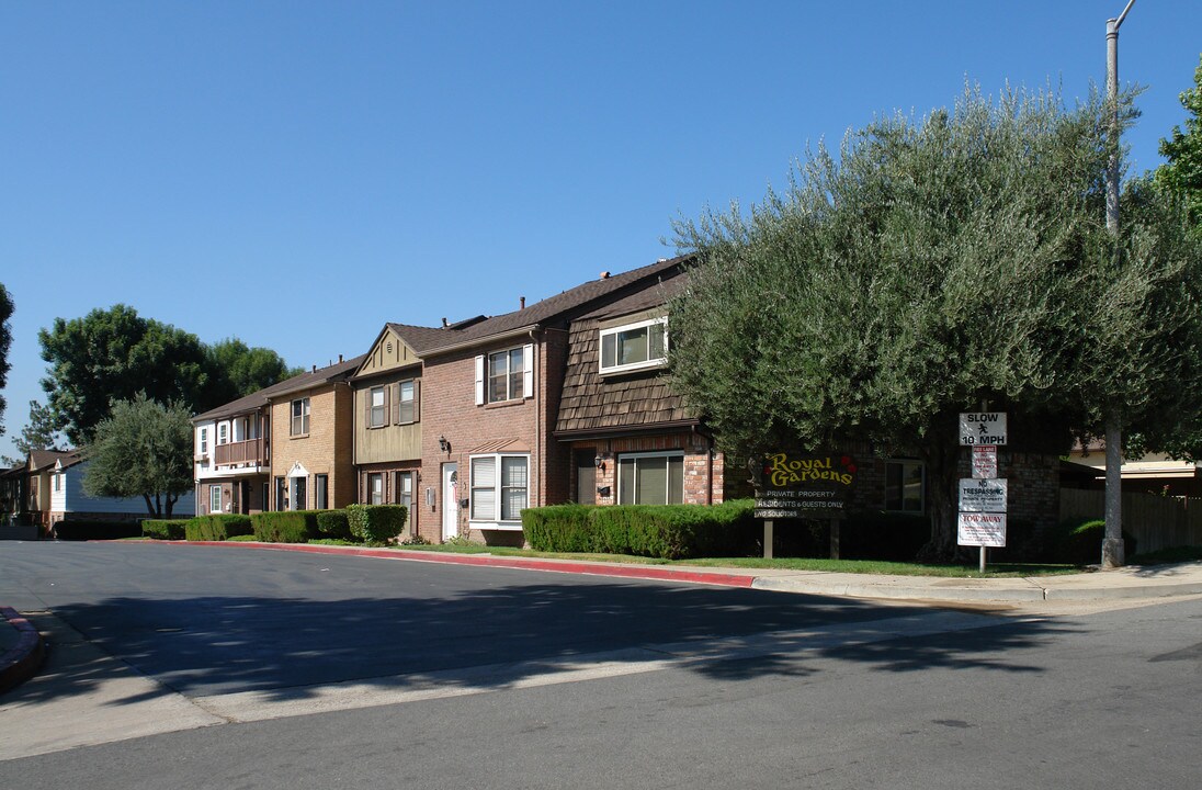 11909-11941 Royal Rd in El Cajon, CA - Foto de edificio