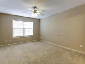 3446 Stoneway Ct in Champaign, IL - Building Photo - Building Photo