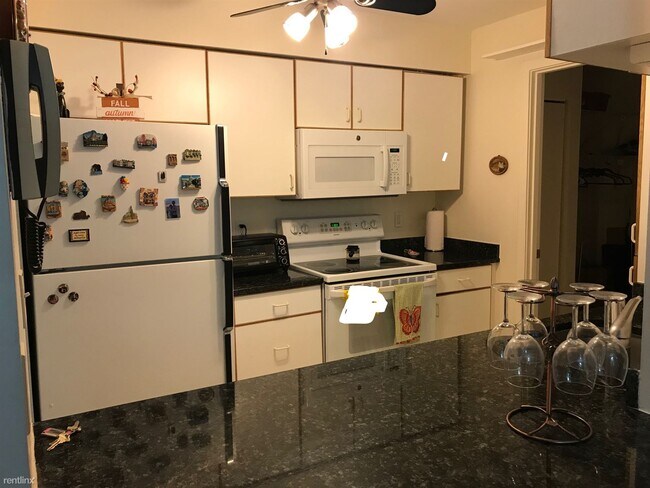 100 Rosemary Way in Needham, MA - Building Photo - Building Photo