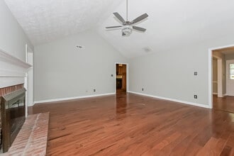 295 N Oakland Cir in Mcdonough, GA - Building Photo - Building Photo