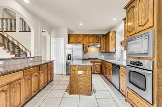 5013 Sunwood Cir in Fort Worth, TX - Building Photo - Building Photo