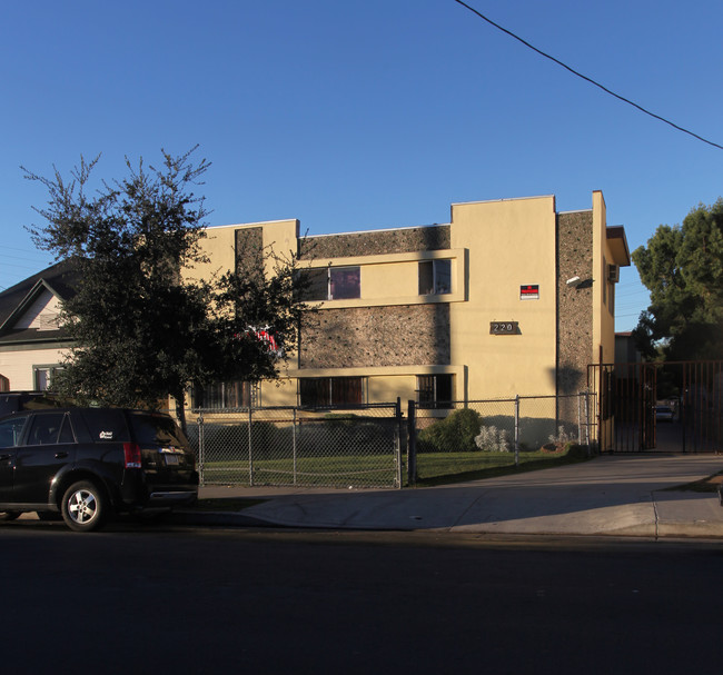 220 N Avenue 57 in Los Angeles, CA - Building Photo - Building Photo