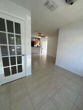 3350 Pinewalk Dr N in Margate, FL - Building Photo - Building Photo