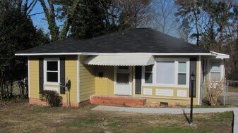 1020 McKimmon Rd in Fayetteville, NC - Building Photo