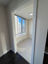 1088 Richards St in Vancouver, BC - Building Photo - Building Photo