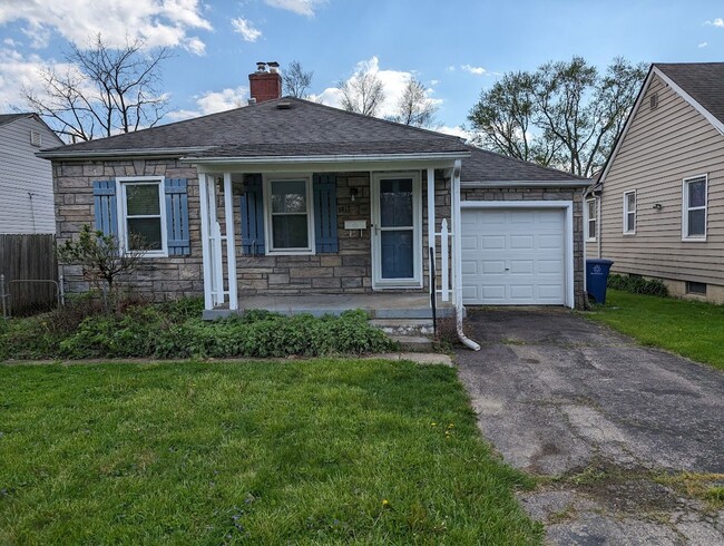 property at 1817 E Lakeview Ave