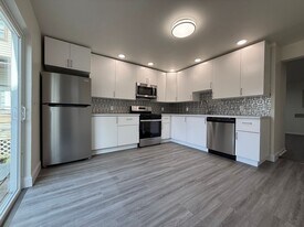 2406 Arlington Ave in Pittsburgh, PA - Building Photo
