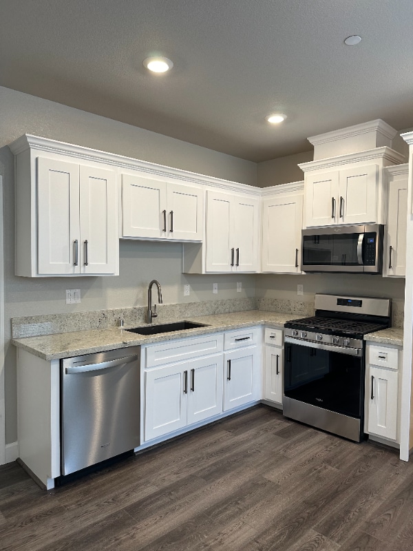 3040 Vaughn Wy, Unit 2 in Roseville, CA - Foto de edificio - Building Photo