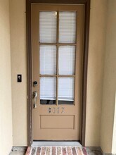 8017 Seville Ct in Baton Rouge, LA - Foto de edificio - Building Photo