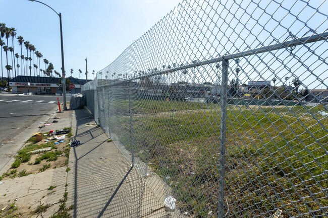 The Harper on Beverly in Los Angeles, CA - Foto de edificio - Building Photo