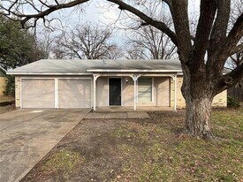 2901 Lanette Ln in Arlington, TX - Building Photo