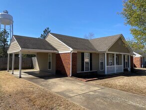 10051 Williford Dr in Olive Branch, MS - Building Photo - Building Photo
