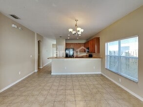 7529 Dragon Fly Loop in Gibsonton, FL - Foto de edificio - Building Photo