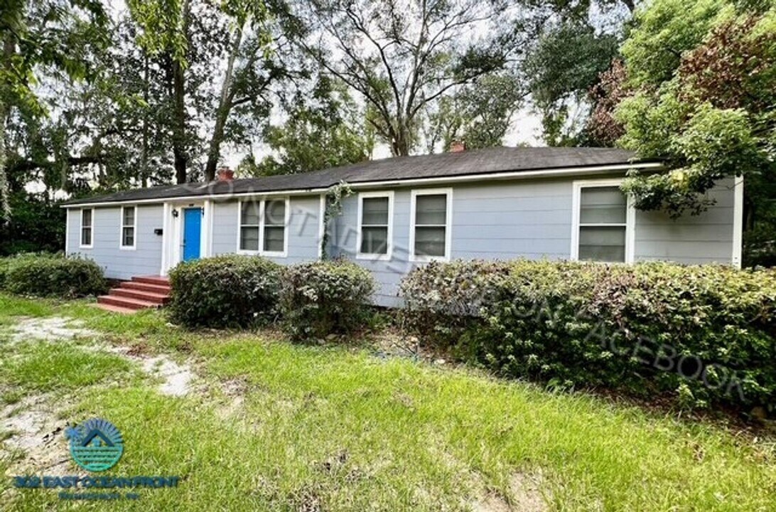 458 W 65th St in Jacksonville, FL - Building Photo