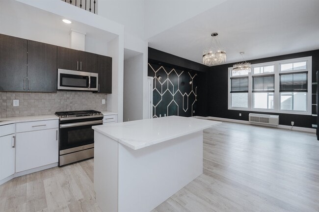 property at 17 Cumbermeade Rd