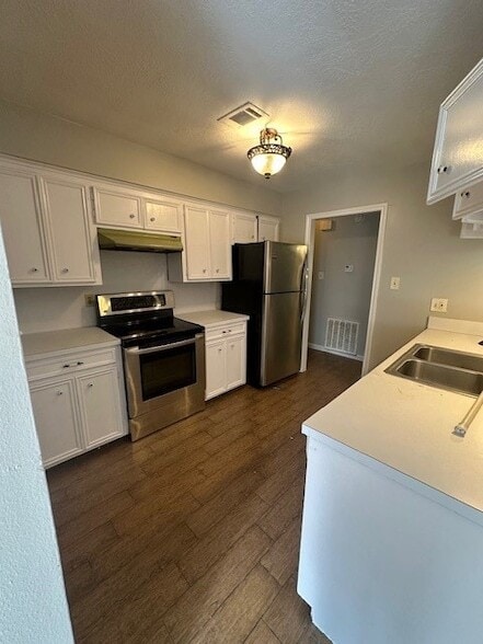 1015 Mccall Ave in Conroe, TX - Building Photo - Building Photo
