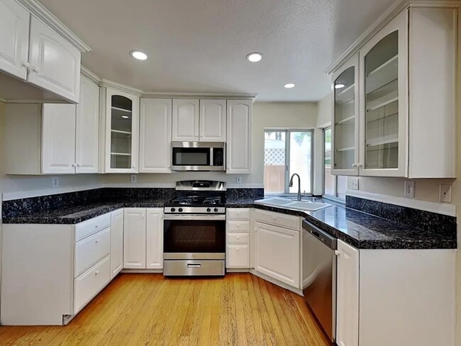 28131 Orangegrove Ave in Menifee, CA - Foto de edificio - Building Photo