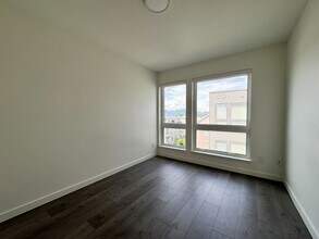 2551 Kingsway in Vancouver, BC - Building Photo - Building Photo