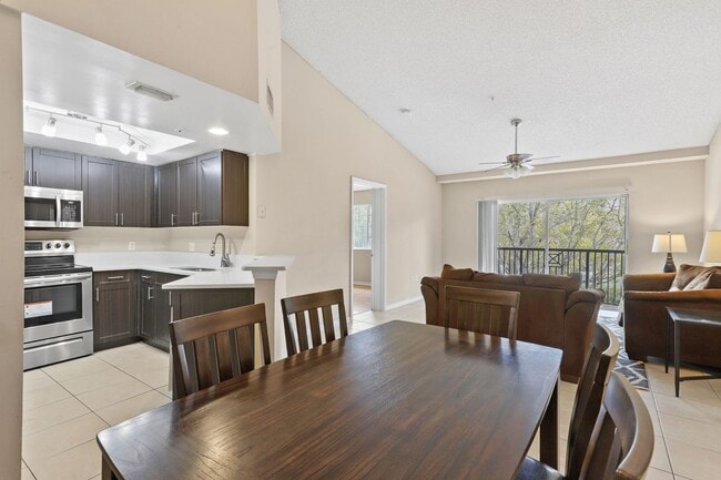 4159 N Haverhill Rd in West Palm Beach, FL - Building Photo - Building Photo