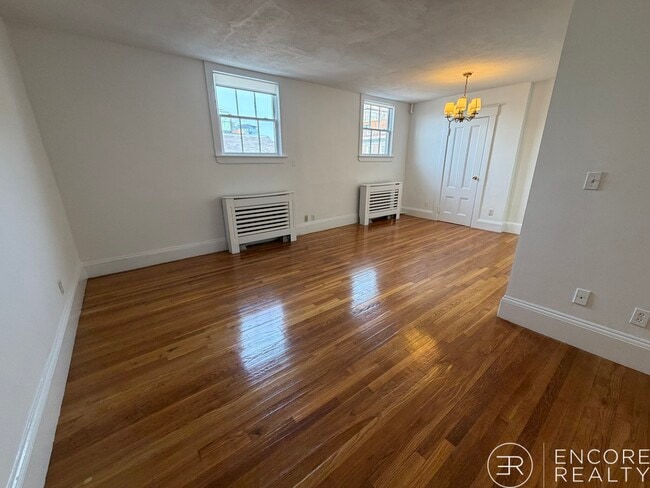 property at 24 Mt Vernon St