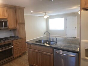 1205 Fairfield St in Irving, TX - Building Photo - Building Photo