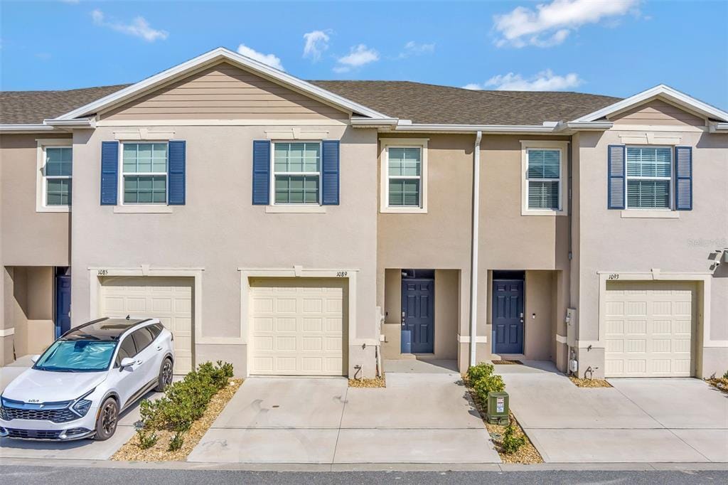 1089 Blue Jay Dr in Davenport, FL - Building Photo