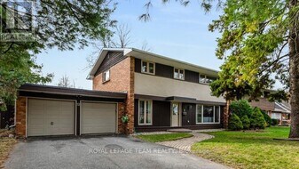 12 Pellan Crescent in Ottawa, ON - Building Photo