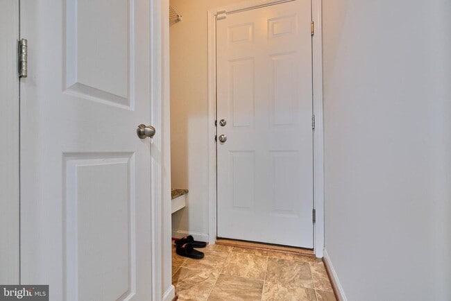 7863 River Rock Way in Columbia, MD - Building Photo - Building Photo