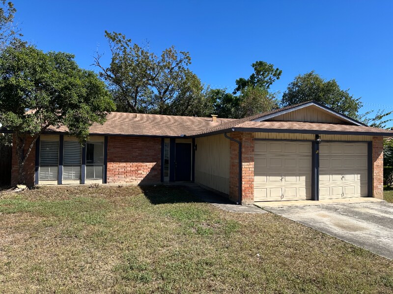 4735 El Vedado St in San Antonio, TX - Building Photo