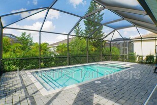 9143 Leatherwood Loop in Lehigh Acres, FL - Building Photo