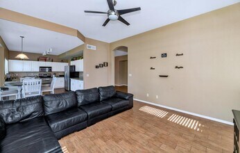 11155 E Laurel Ln in Scottsdale, AZ - Building Photo - Building Photo