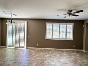 28377 Mirabelle Ln in Santa Clarita, CA - Foto de edificio - Building Photo