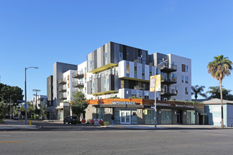 5400 Hollywood Family Apartments in Los Angeles, CA - Building Photo - Building Photo