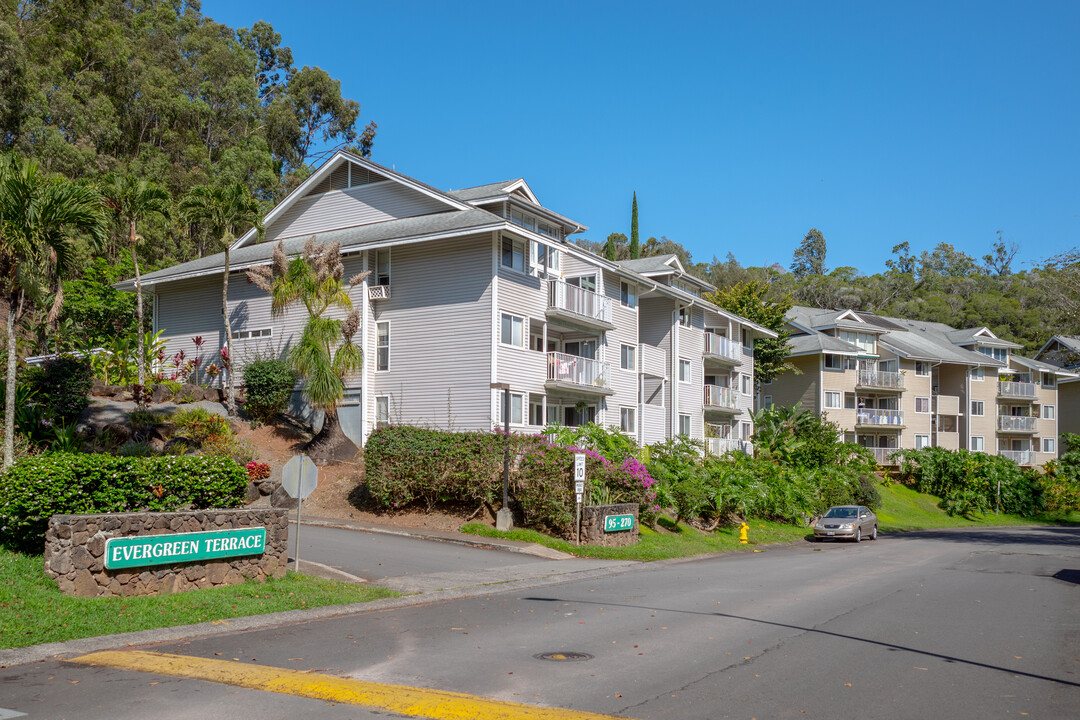 Evergreen Terrace in Mililani, HI - Foto de edificio