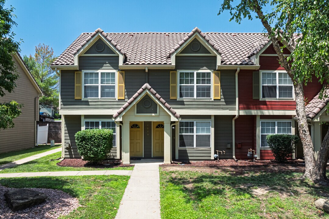 HarborTown Villas in Kansas City, MO - Foto de edificio