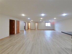 1282 Jefferson St S in Shakopee, MN - Building Photo - Building Photo