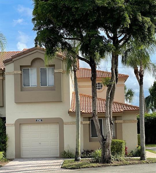 6746 Via Regina in Boca Raton, FL - Foto de edificio