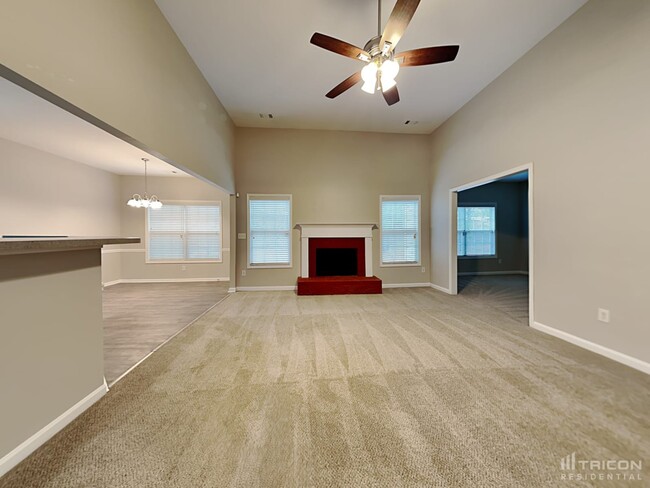 1012 Levista Dr in Locust Grove, GA - Building Photo - Building Photo