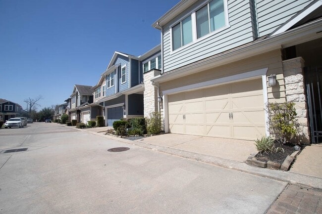 8804 Narrow Leaf St in Houston, TX - Building Photo - Building Photo
