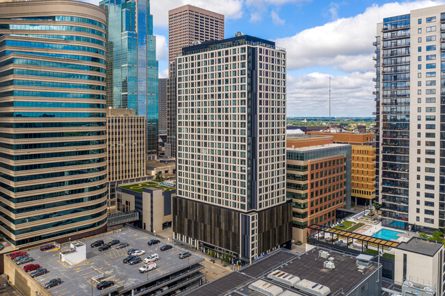 4Marq in Minneapolis, MN - Foto de edificio - Building Photo