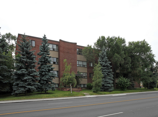 Robert Lorne Apartments in Toronto, ON - Building Photo - Primary Photo