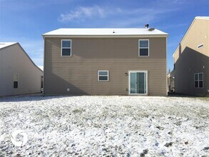 7701 Gold Rush Dr in Indianapolis, IN - Foto de edificio - Building Photo